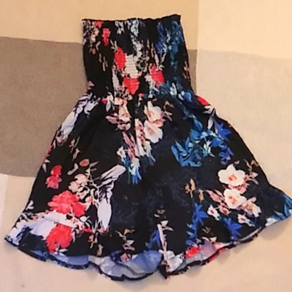 Romper - Picture 2 of 3
